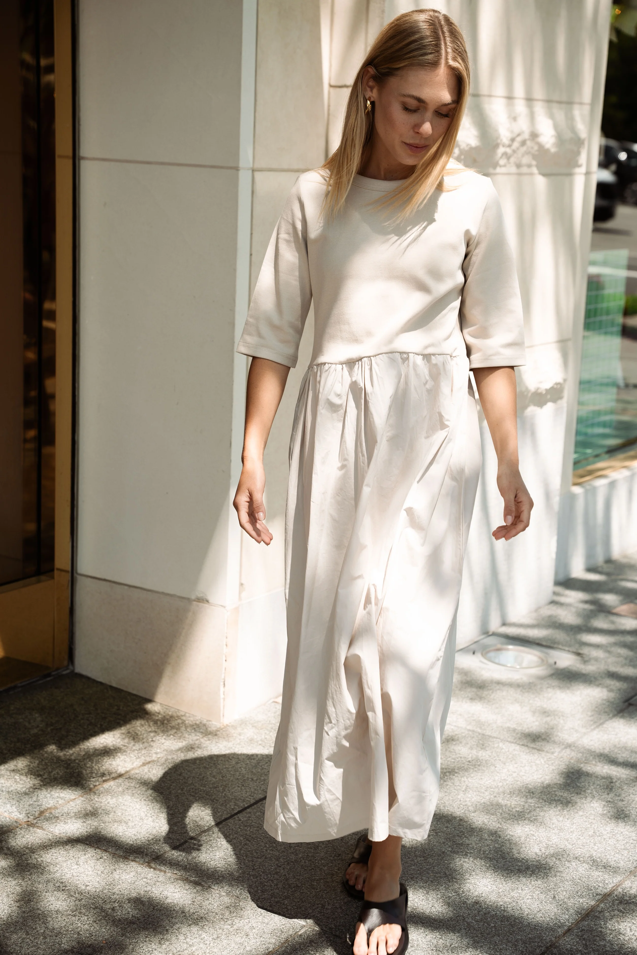 Contrast Fabric Midi Dress - Image 5