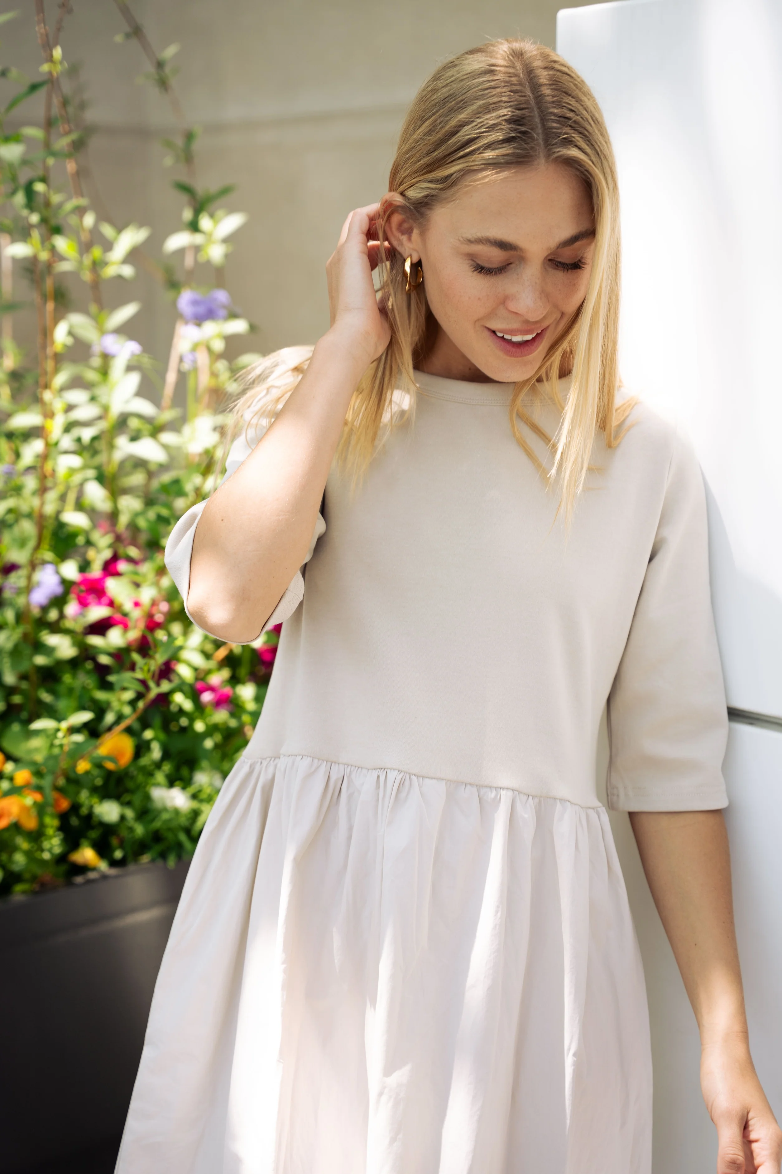 Contrast Fabric Midi Dress - Image 8