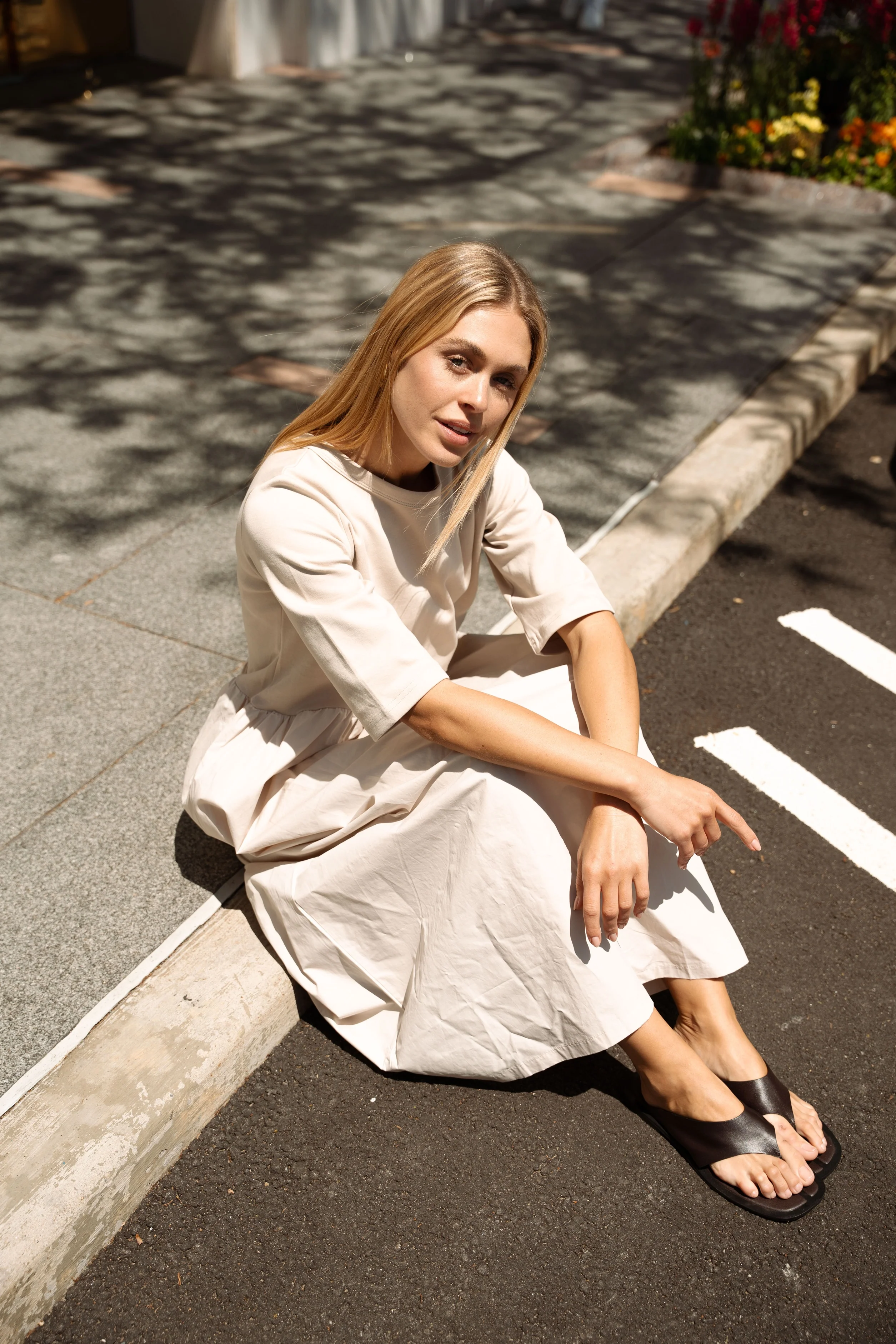 Contrast Fabric Midi Dress - Image 9