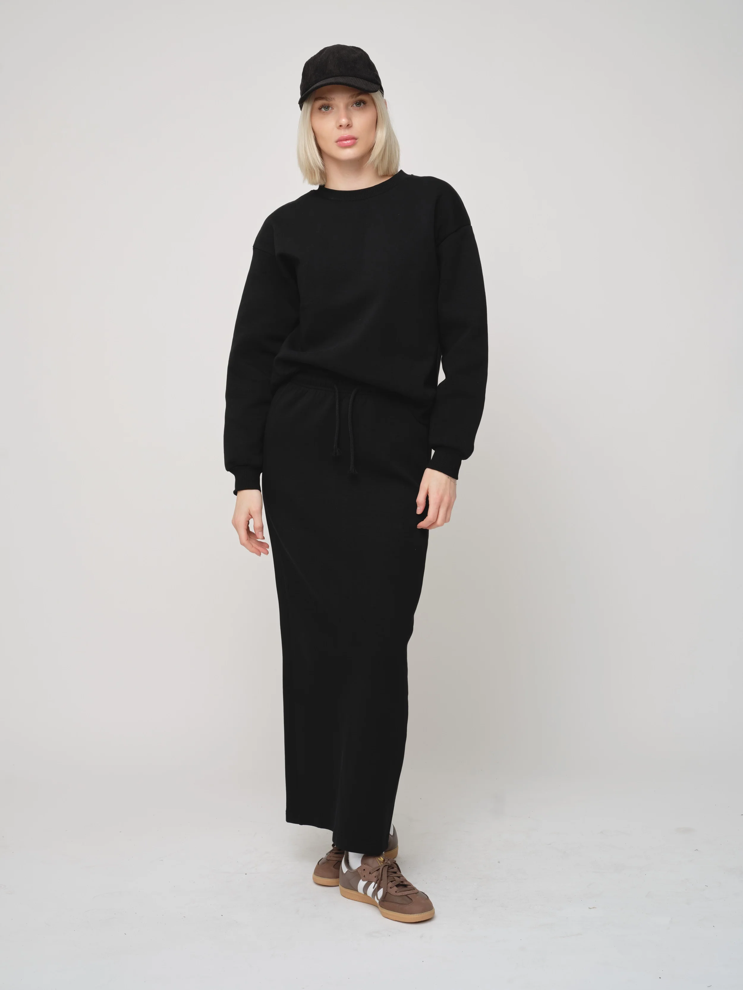 Oversized Classic Sweatshirt - Image 5