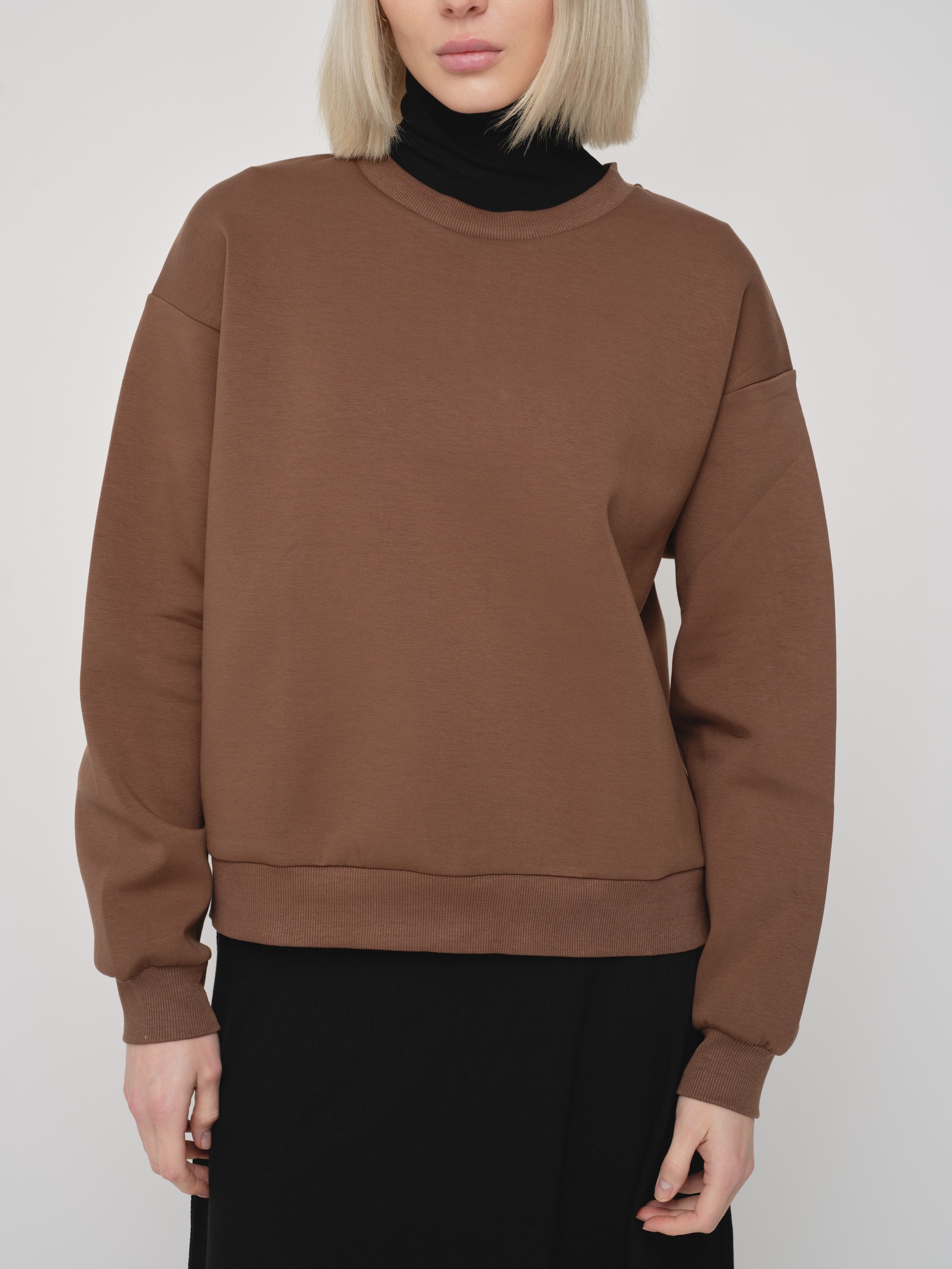 Oversized Classic Sweatshirt - Image 6