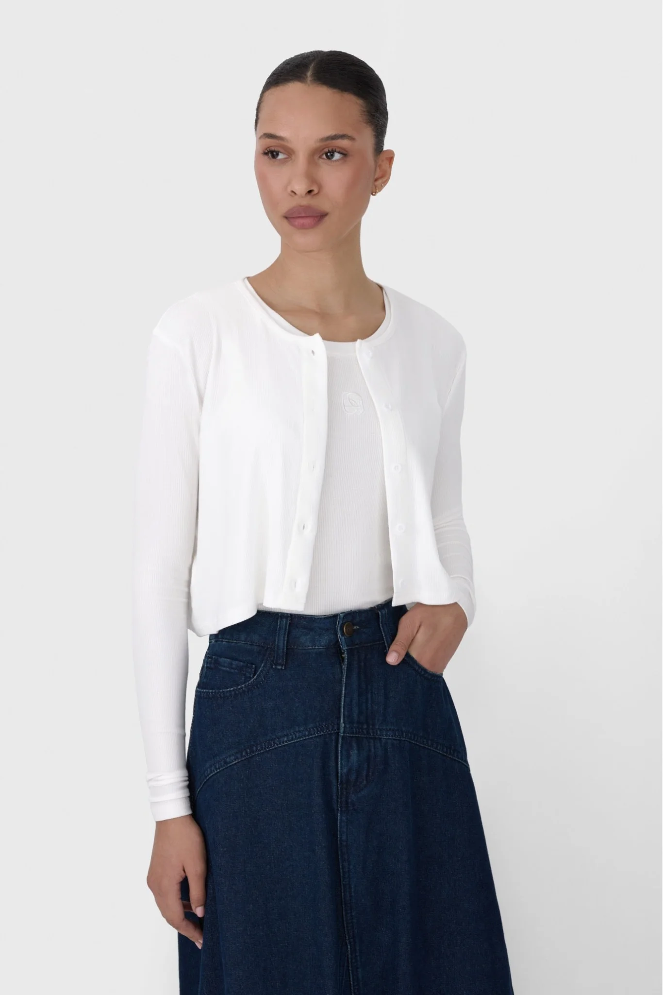 Ribbed Cropped Cardigan - Image 23
