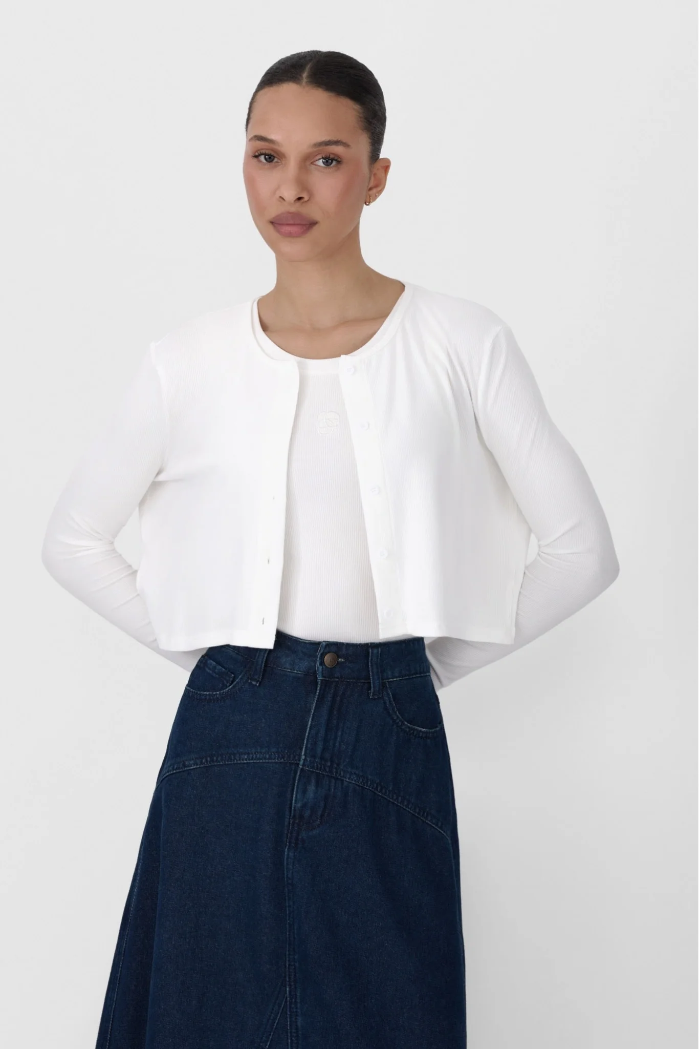 Ribbed Cropped Cardigan - Image 26